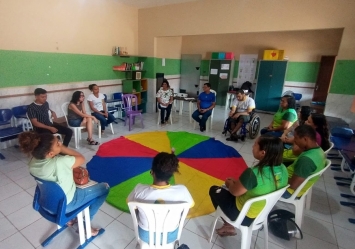 Equipe Vamos! participou de uma formação com a temática: TRANSFORMANDO VIDAS: Proposta de reflexão sobre o trabalho dos agentes sociais do “Projeto Vamos!”. 