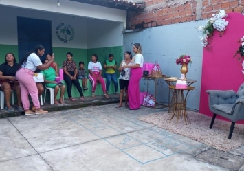 Mães do Projeto Vamos! são beneficiadas pela ação solidária: 