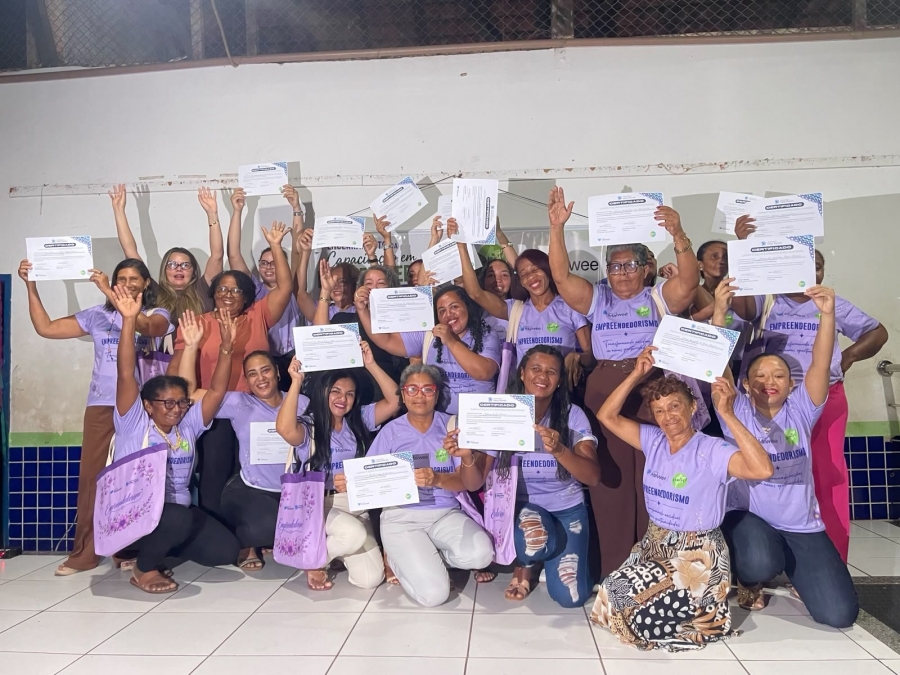 Empreendedorismo e Sustentabilidade: Associação Vamos e Instituto Malwee realizam formatura do programa Menos Resíduos, Mais Renda