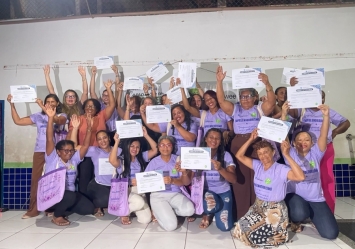 Empreendedorismo e Sustentabilidade: Associação Vamos e Instituto Malwee realizam formatura do programa Menos Resíduos, Mais Renda