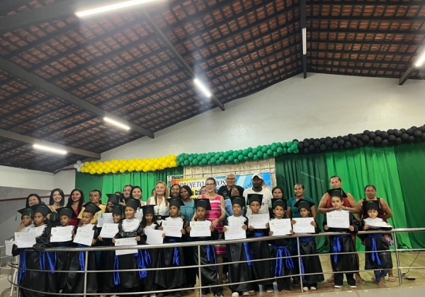 Embaixadores de Direitos: Projeto Vamos Criança celebra formatura de crianças e adolescentes