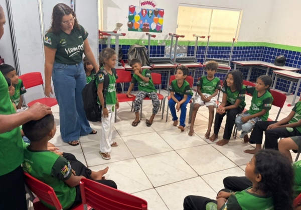 Cuidando da Mente e do Coração: Ações de Saúde Mental Mobilizam Turmas dos Projetos Raízes do Amanhã e Vamos! Criança